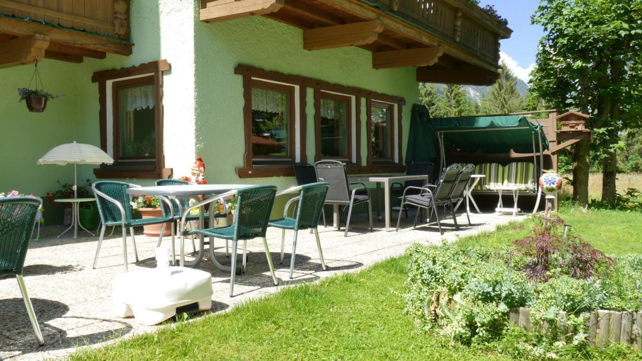 Hotel Zum Hirschen ロイタシュ エクステリア 写真