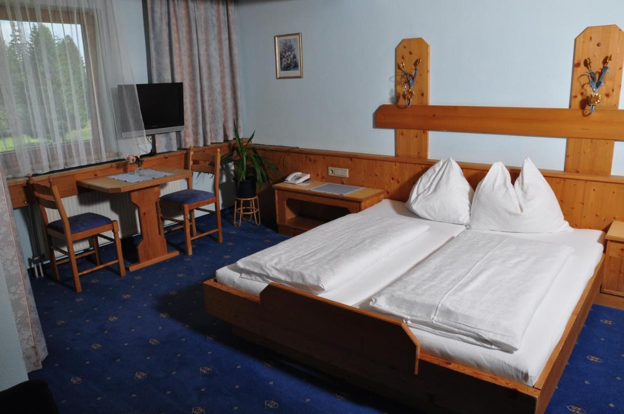 Hotel Zum Hirschen ロイタシュ 部屋 写真
