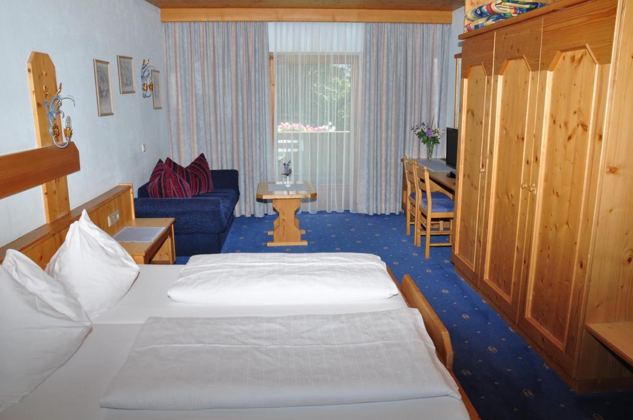 Hotel Zum Hirschen ロイタシュ 部屋 写真