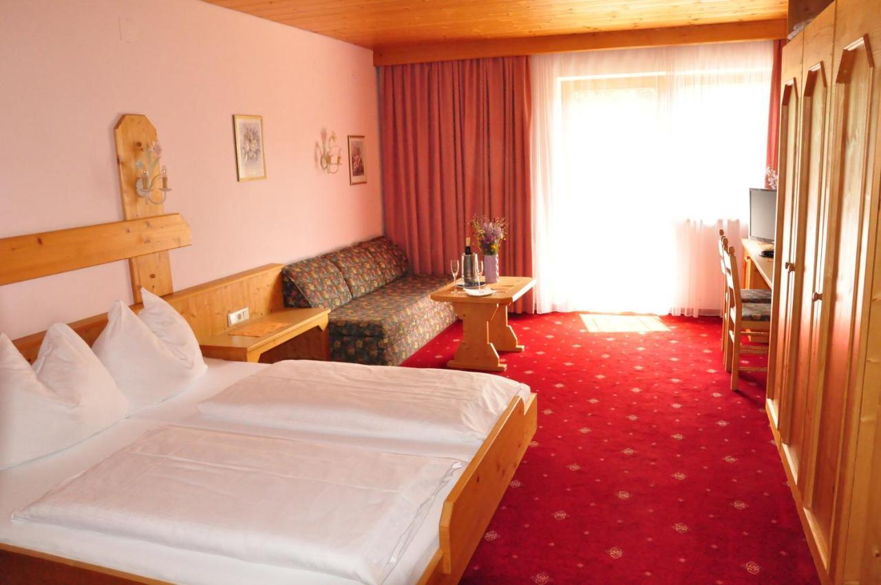 Hotel Zum Hirschen ロイタシュ 部屋 写真