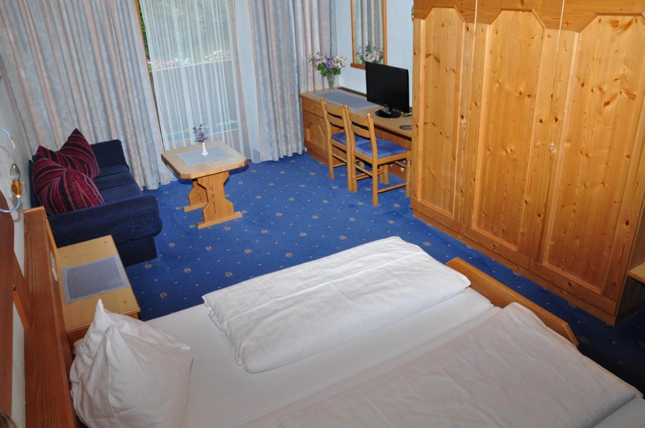 Hotel Zum Hirschen ロイタシュ 部屋 写真